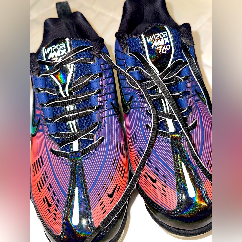 NikeVaporMax360. W size 6.5. Multi color, iridescent great condition shoes. π©· - Picture 10 of 16